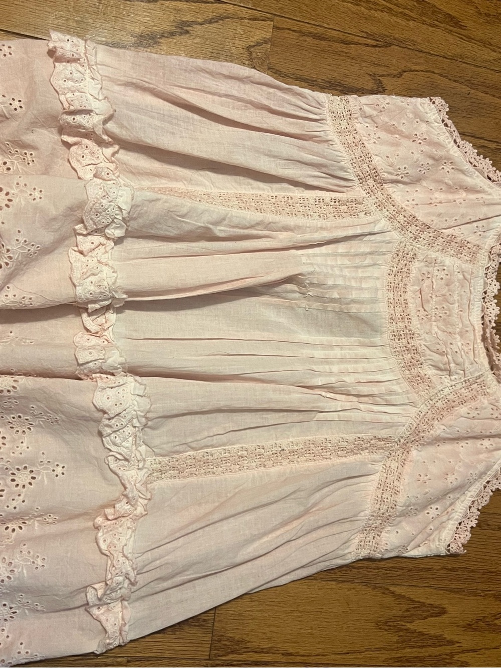 Paper Lace Tank - Picture 3 of 3